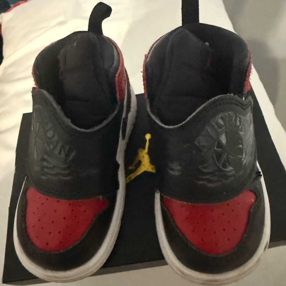 Air jordan tennis shoes